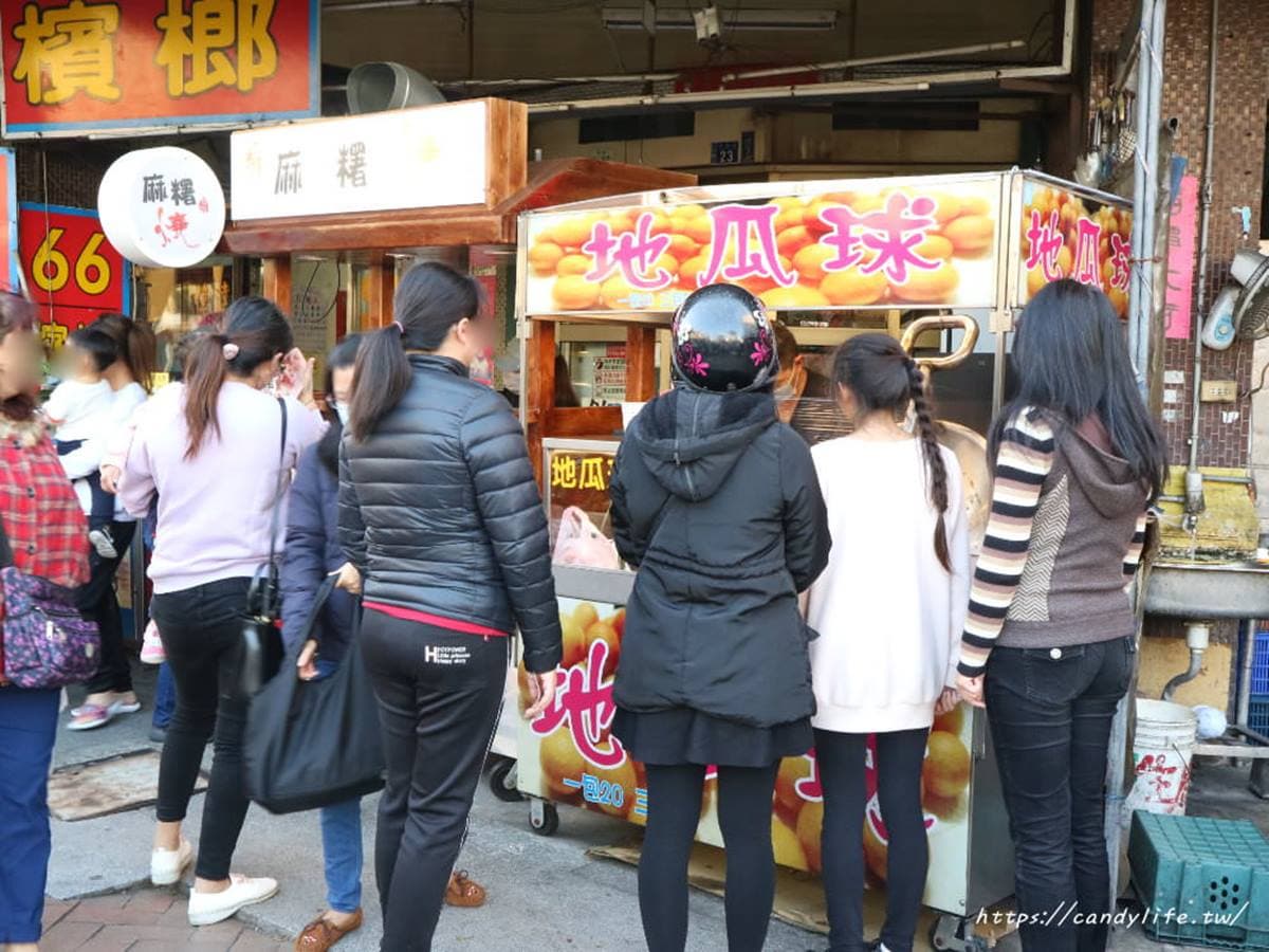 開賣就排隊！台中人氣麻糬燒8種口味鹹甜都有，秒殺地瓜球也要搶