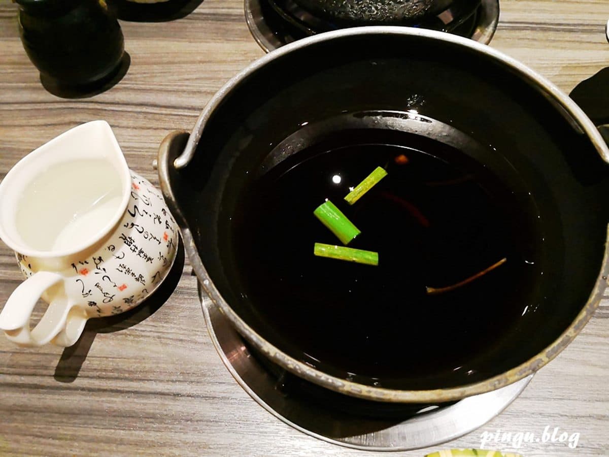員林高CP火鍋店!酒瓶花牆超好拍,每鍋278元起還有明治冰淇淋吃到飽 員林高CP火鍋店!酒瓶花牆超好拍,每鍋278元起還有明治冰淇淋吃到飽