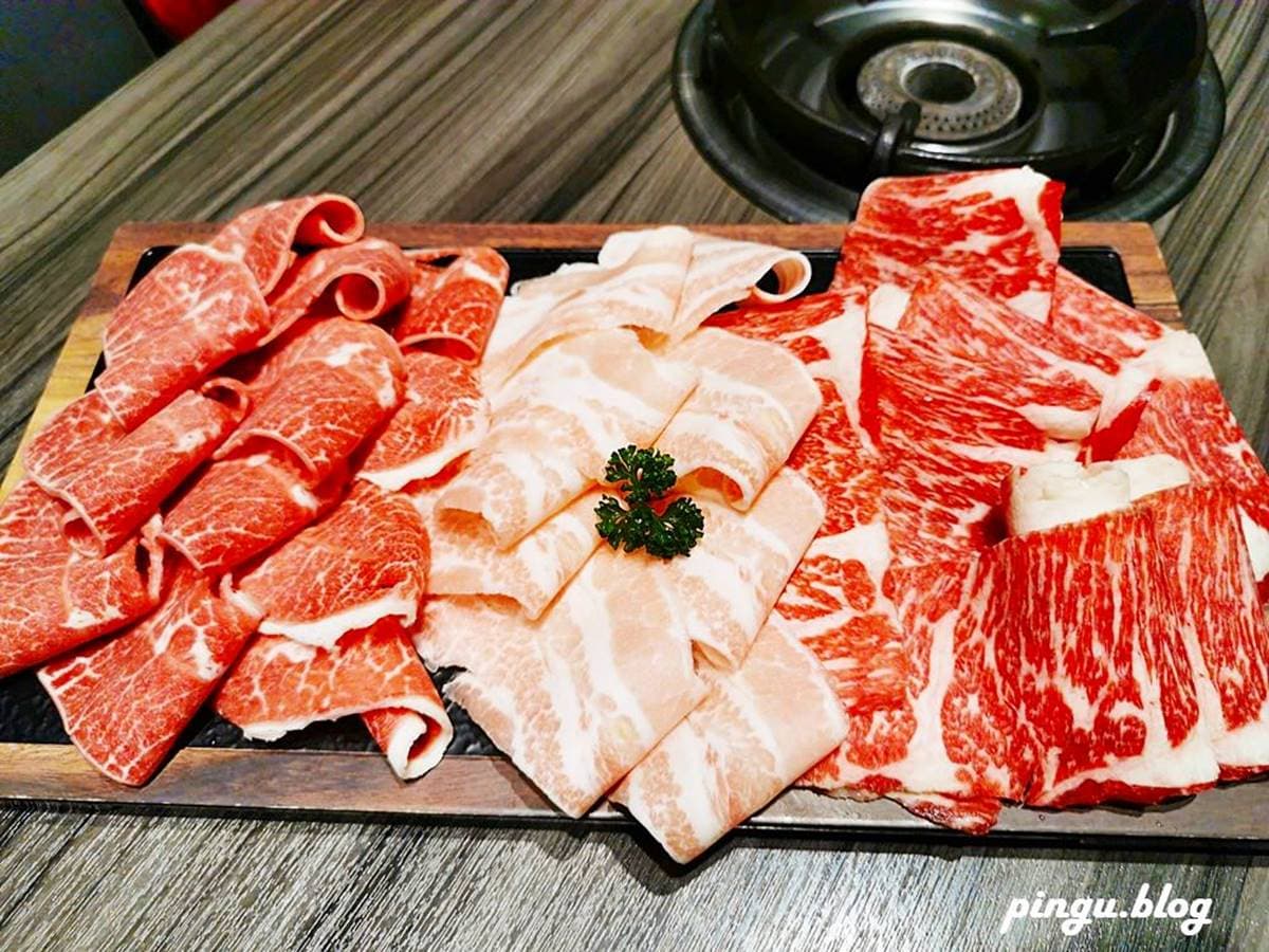 員林高CP火鍋店!酒瓶花牆超好拍,每鍋278元起還有明治冰淇淋吃到飽 員林高CP火鍋店!酒瓶花牆超好拍,每鍋278元起還有明治冰淇淋吃到飽