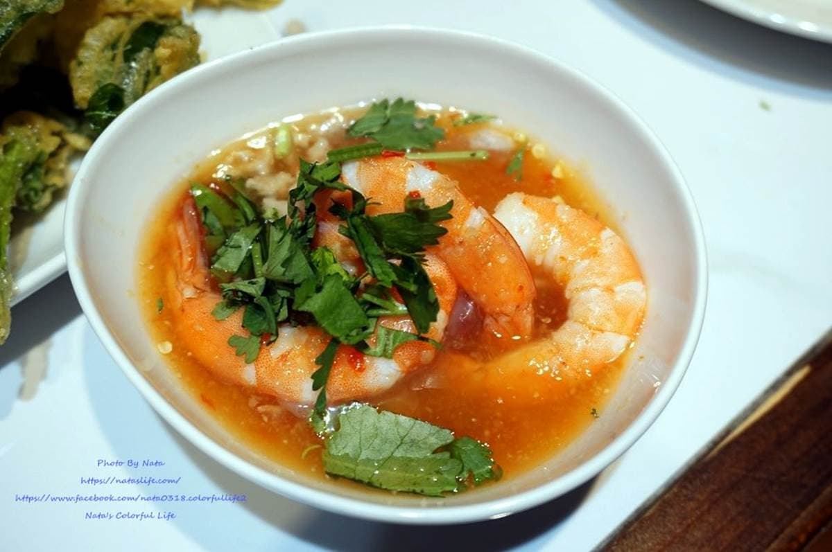 獨特「黑湯」免費續!台南道地泰式船麵隨你加九層塔、豆芽菜,配海鮮酥炸空心菜超對味 獨特「黑湯」免費續!台南道地泰式船麵隨你加九層塔、豆芽菜,配海鮮酥炸空心菜超對味