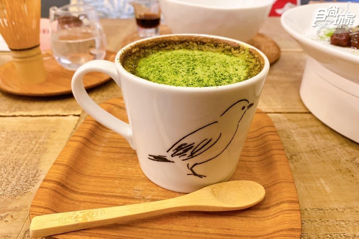 甜點控開吃！FLIPPER‘S「香草奶油草莓」免費增量2倍草莓，杏桃鬆餅屋推4cm抹茶瀑布厚鬆餅