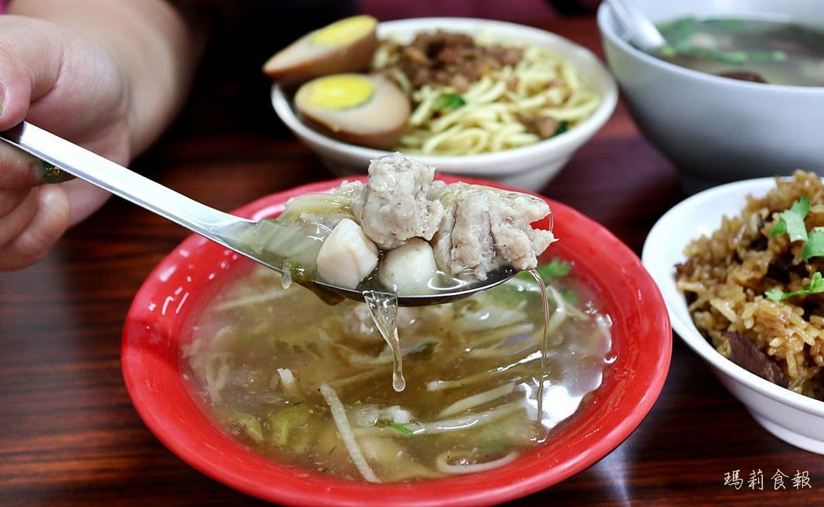 台中人早餐必吃炒麵+辣醬！道地不踩雷這4家，還有脆皮蛋餅、蘿蔔糕也大推