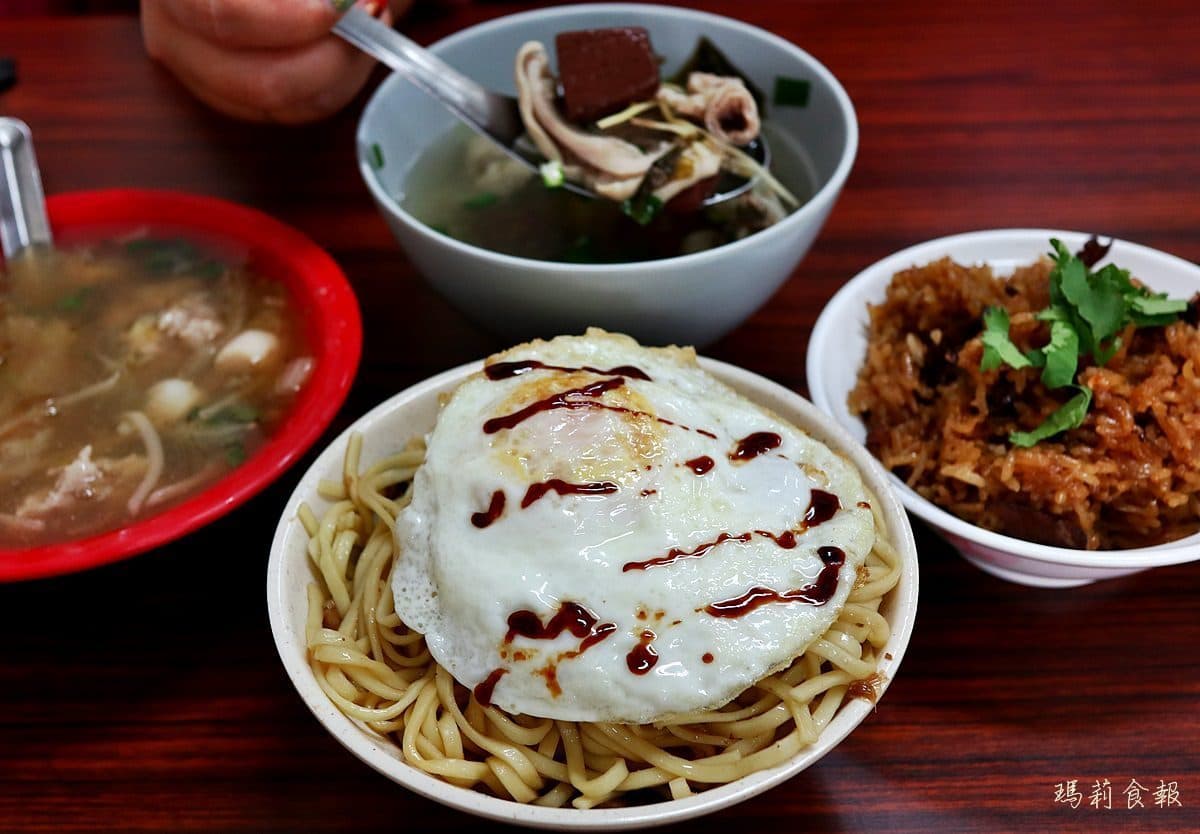 台中人早餐必吃炒麵+辣醬！道地不踩雷這4家，還有脆皮蛋餅、蘿蔔糕也大推