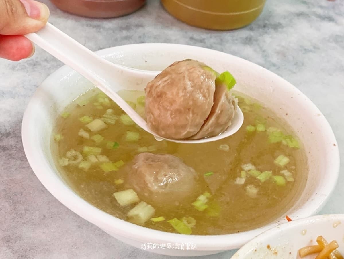 台中人早餐必吃炒麵+辣醬！道地不踩雷這4家，還有脆皮蛋餅、蘿蔔糕也大推