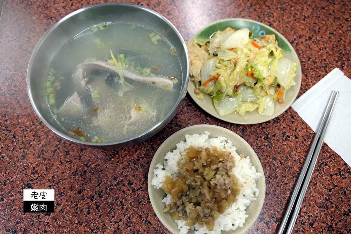 在地人帶路才吃得到!桃園5家無招牌美食:整隻蝦蒸餃、鐵皮屋烤香腸、私房熱炒店 在地人帶路才吃得到!桃園5家無招牌美食:整隻蝦蒸餃、鐵皮屋烤香腸、私房熱炒店