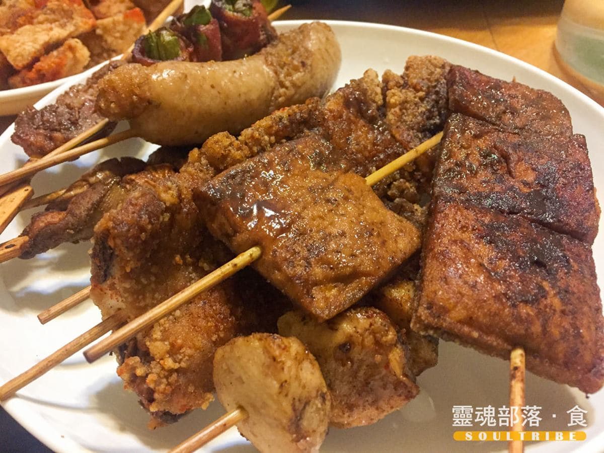 下酒、追劇必配！北中南８家外帶鹽酥雞：41年老字號、超唰嘴獨門祕醬、50元比臉大雞排