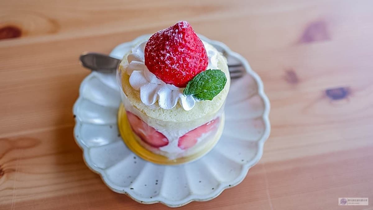 【新開店】室內野餐!森林系咖啡廳必點滿滿草莓乳酪塔,用餐還能美拍超萌小帳篷 【新開店】室內野餐!森林系咖啡廳必點滿滿草莓乳酪塔,用餐還能美拍超萌小帳篷