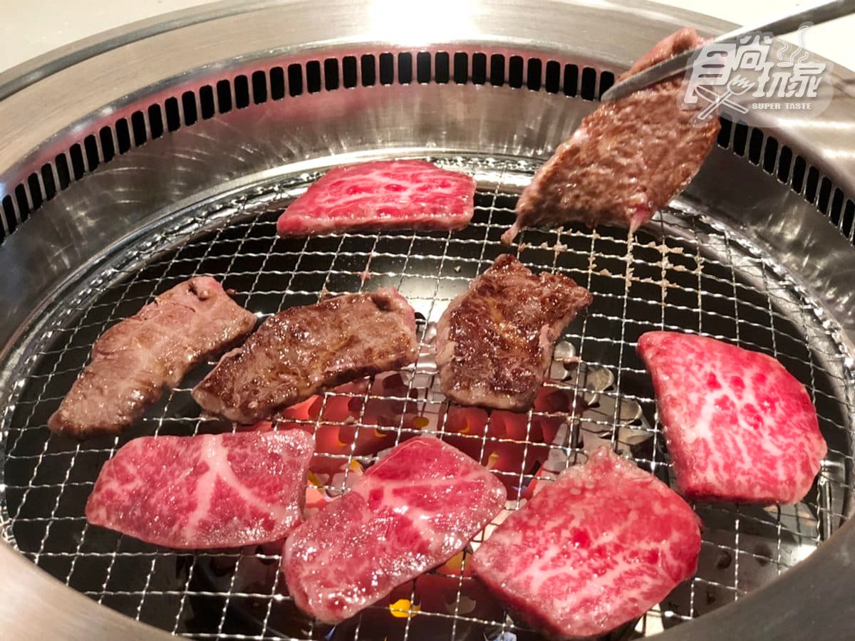 【新開店】免費吃燒肉套餐！超狂「燒肉+串燒」餐廳，加碼10天柏克金啤酒、串燒買一送一