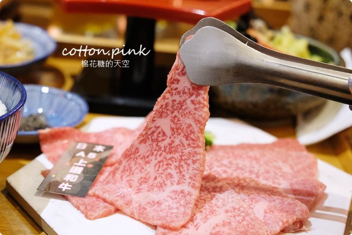 １個人也能開烤！A5和牛燒肉套餐只要699元，超澎派海鮮總匯500元有找