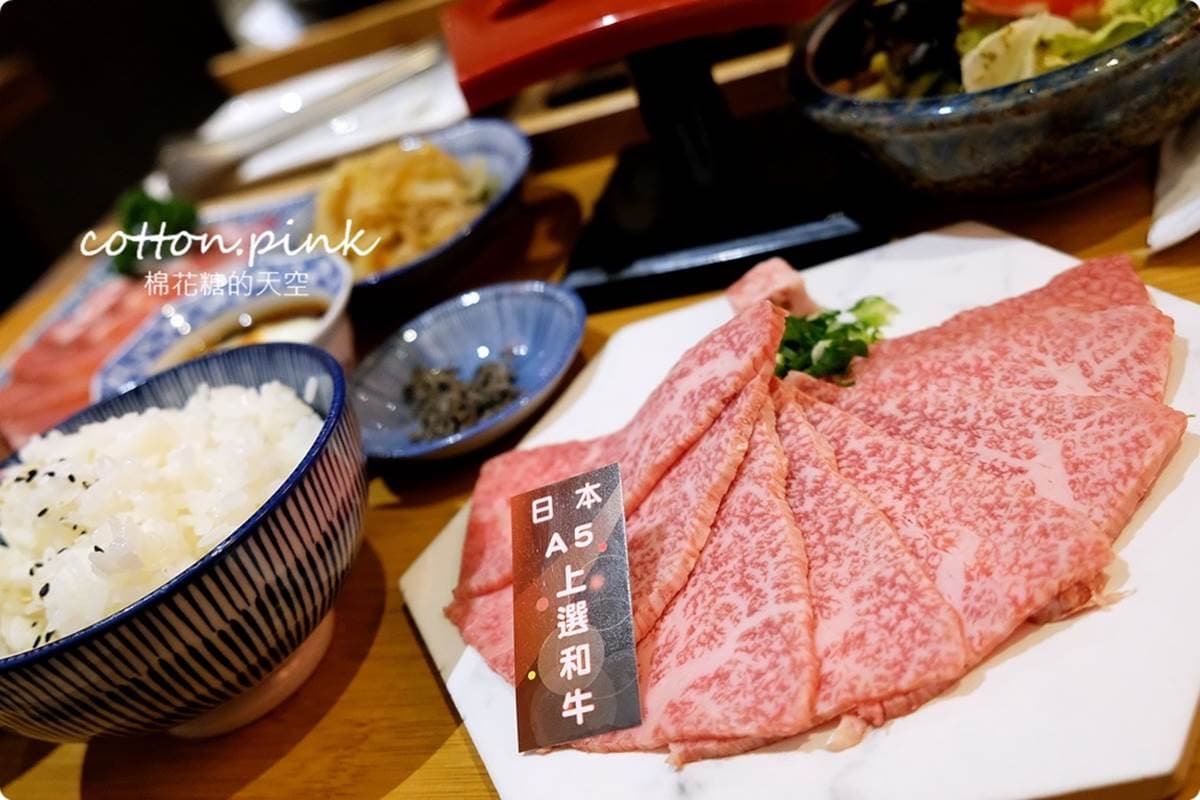１個人也能開烤！A5和牛燒肉套餐只要699元，超澎派海鮮總匯500元有找