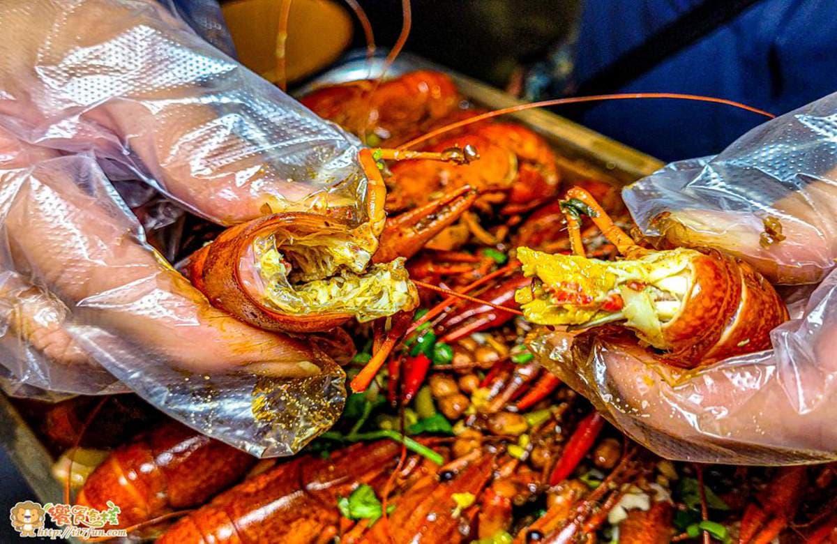 高雄夜貓族快筆記！道地廣西烤魚鋪滿小龍蝦超邪惡，隱藏版麻辣跳跳蛙嘗鮮必試