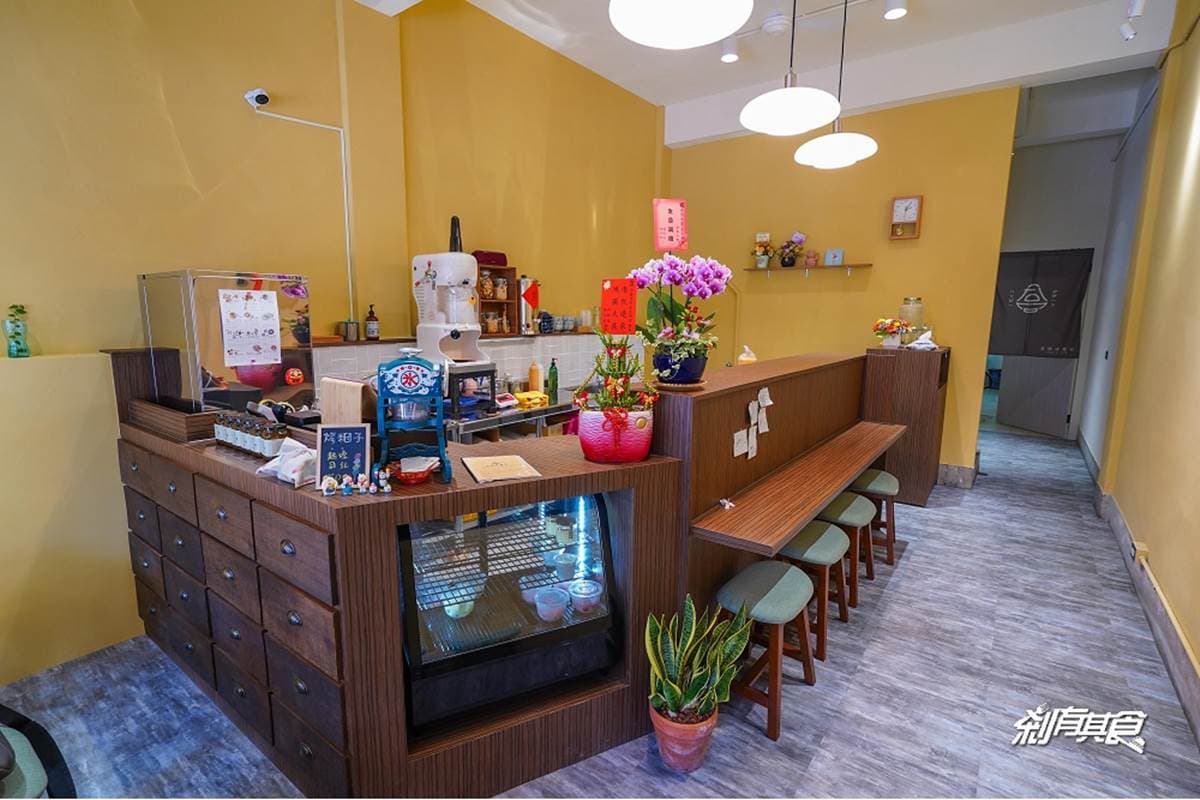 【新開店】打卡日系老宅！台中蜜柑雪花冰加整杯「君度橙酒」，提拉米蘇口味藏Oreo