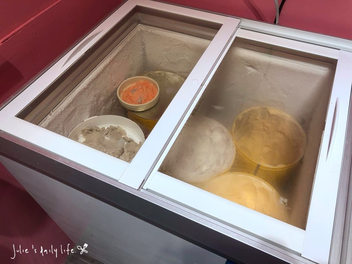 【新開店】平價小火鍋泡菜、冰品吃到飽!必點大分量「肉肉山」,還能嘗到彩蛋「芝麻小湯圓」 【新開店】平價小火鍋泡菜、冰品吃到飽!必點大分量「肉肉山」,還能嘗到彩蛋「芝麻小湯圓」