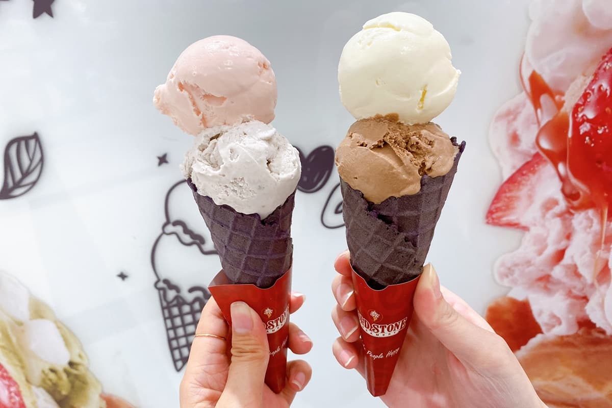 紫色系脆餅太夢幻！COLD STONE「大甲芋頭花生麻糬」第２杯50元，再吃波霸冬瓜牛奶