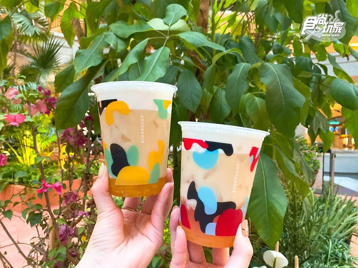 星巴克全新３茶飲+雲朵奶泡太療癒！加碼高顏值水果蛋糕、黑熊石虎杯同步開賣了