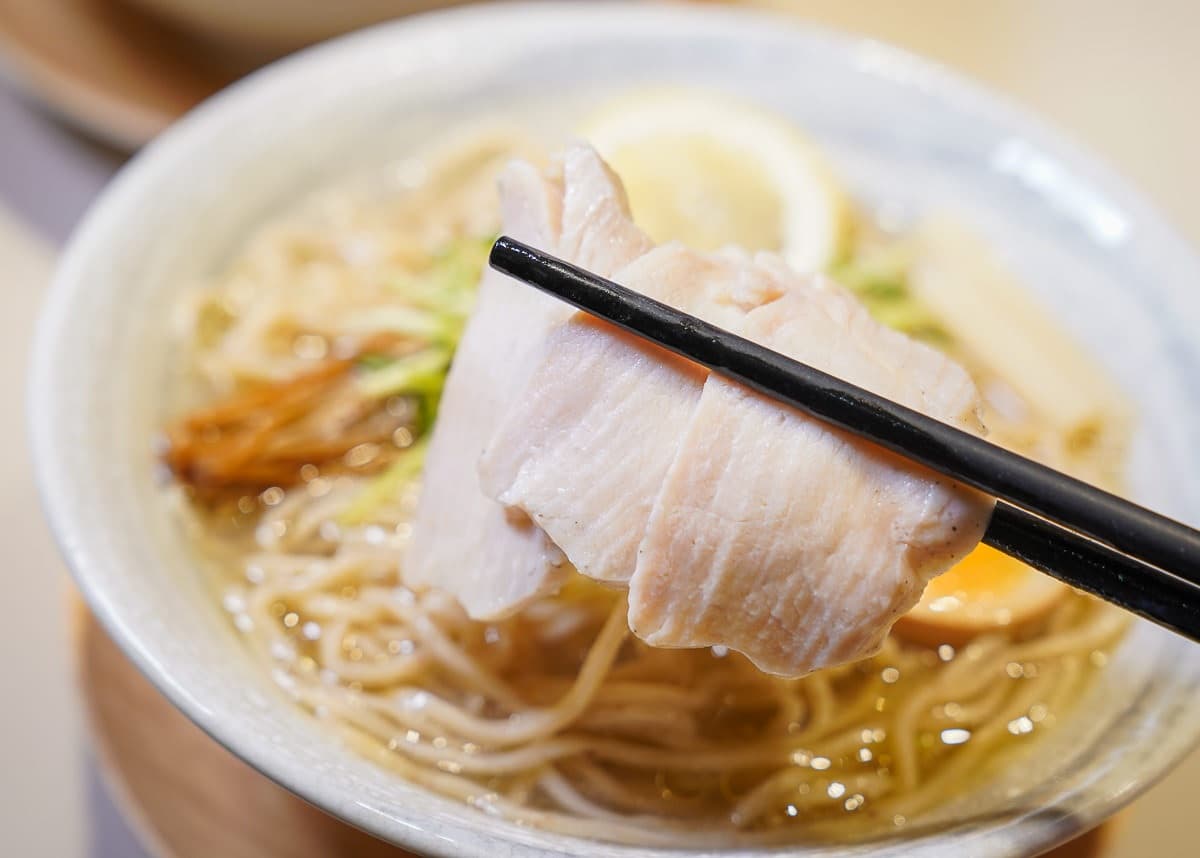 日本人氣柚子拉麵這裡吃得到！必點跳tone柚香醬油，湯頭回甘不輸東京AFURI