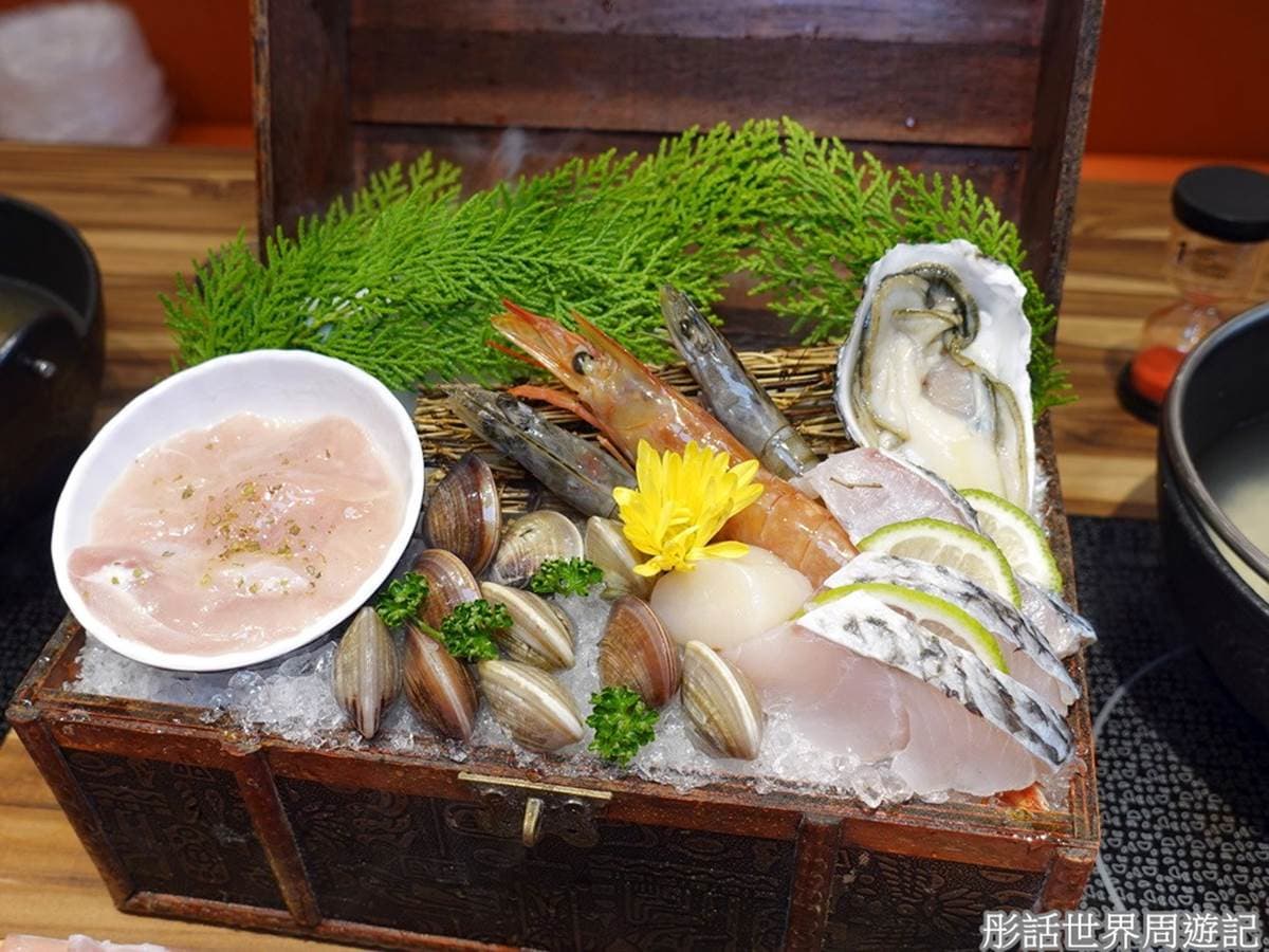 超狂「肉肉高速公路」！小火鍋吃得到Choice牛、北海道干貝，還有咖哩飯無限續