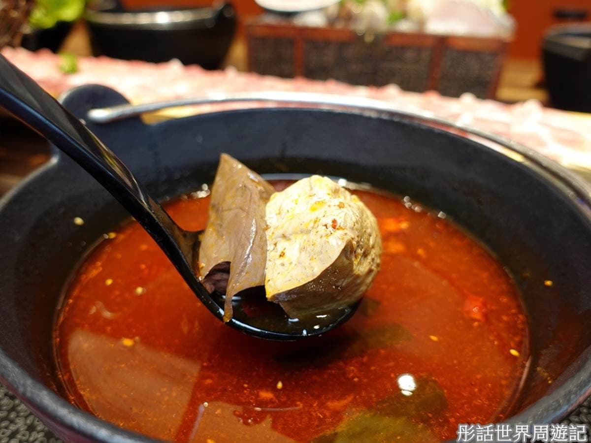 超狂「肉肉高速公路」！小火鍋吃得到Choice牛、北海道干貝，還有咖哩飯無限續