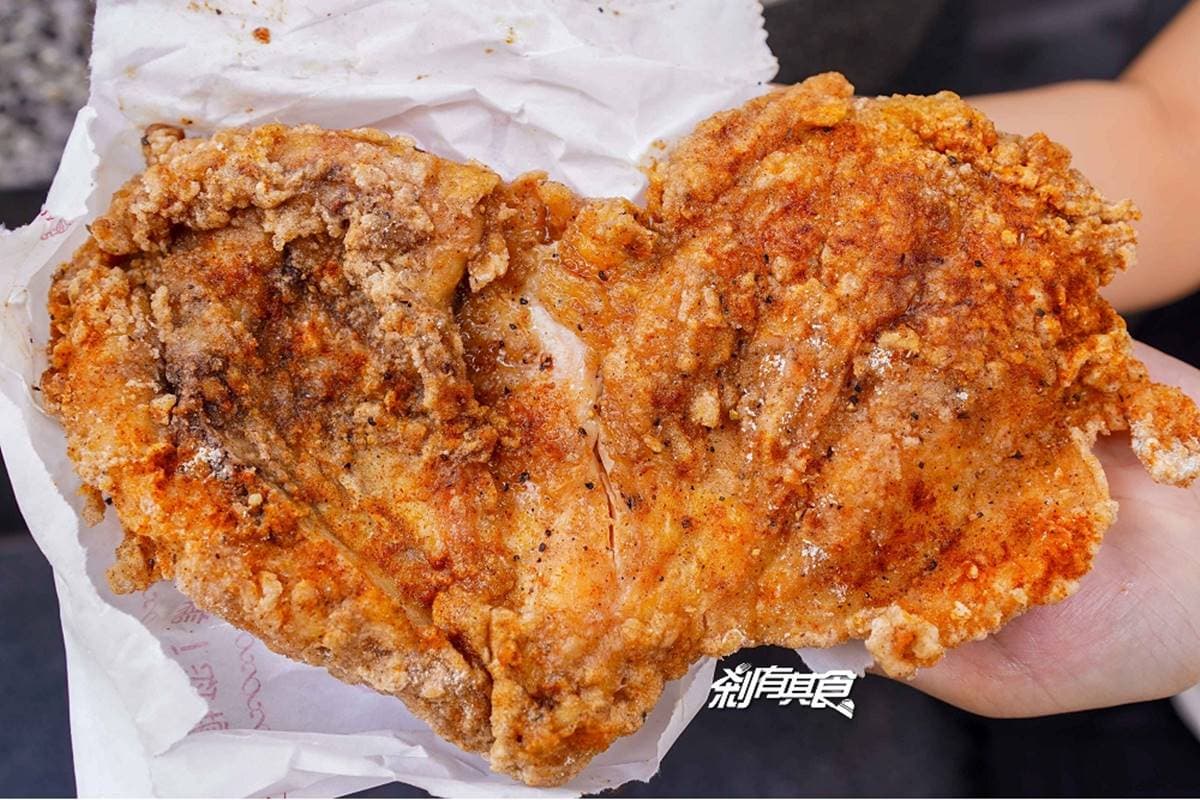 ６點半開賣太邪惡！台中隱藏版「雞排餐車」透早就能吃，在地人推薦必點「芋泥吐司」