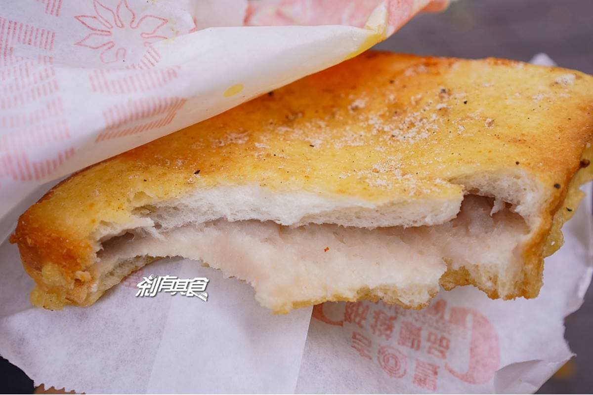 ６點半開賣太邪惡！台中隱藏版「雞排餐車」透早就能吃，在地人推薦必點「芋泥吐司」
