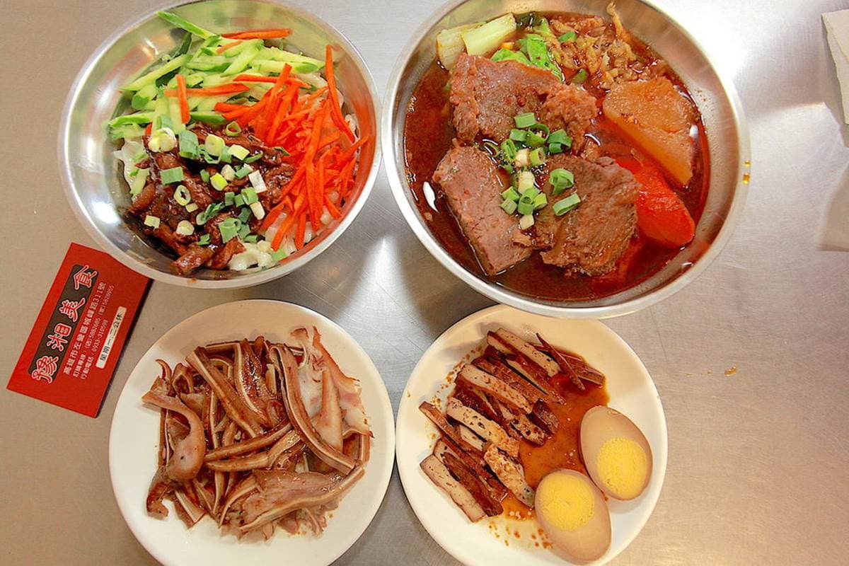 高雄人最愛!果貿社區6家眷村小吃:排隊老店酸菜燒餅、滿料紅燒牛肉麵 高雄人最愛!果貿社區6家眷村小吃:排隊老店酸菜燒餅、滿料紅燒牛肉麵