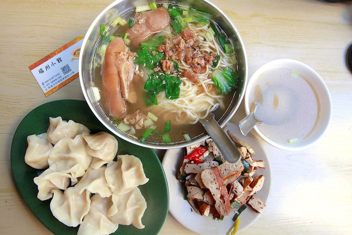 高雄人最愛!果貿社區6家眷村小吃:排隊老店酸菜燒餅、滿料紅燒牛肉麵 高雄人最愛!果貿社區6家眷村小吃:排隊老店酸菜燒餅、滿料紅燒牛肉麵