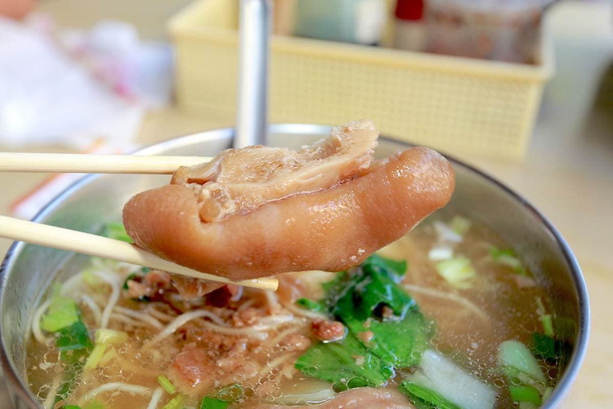 高雄人最愛!果貿社區6家眷村小吃:排隊老店酸菜燒餅、滿料紅燒牛肉麵 高雄人最愛!果貿社區6家眷村小吃:排隊老店酸菜燒餅、滿料紅燒牛肉麵