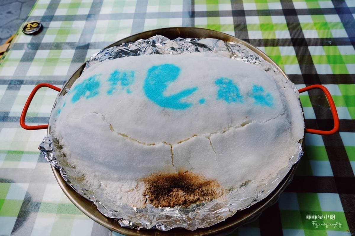 小朋友玩好嗨！宜蘭生態園區體驗釣魚、魚丸DIY，還能吃巨無霸鹽烤魚、火燒蝦