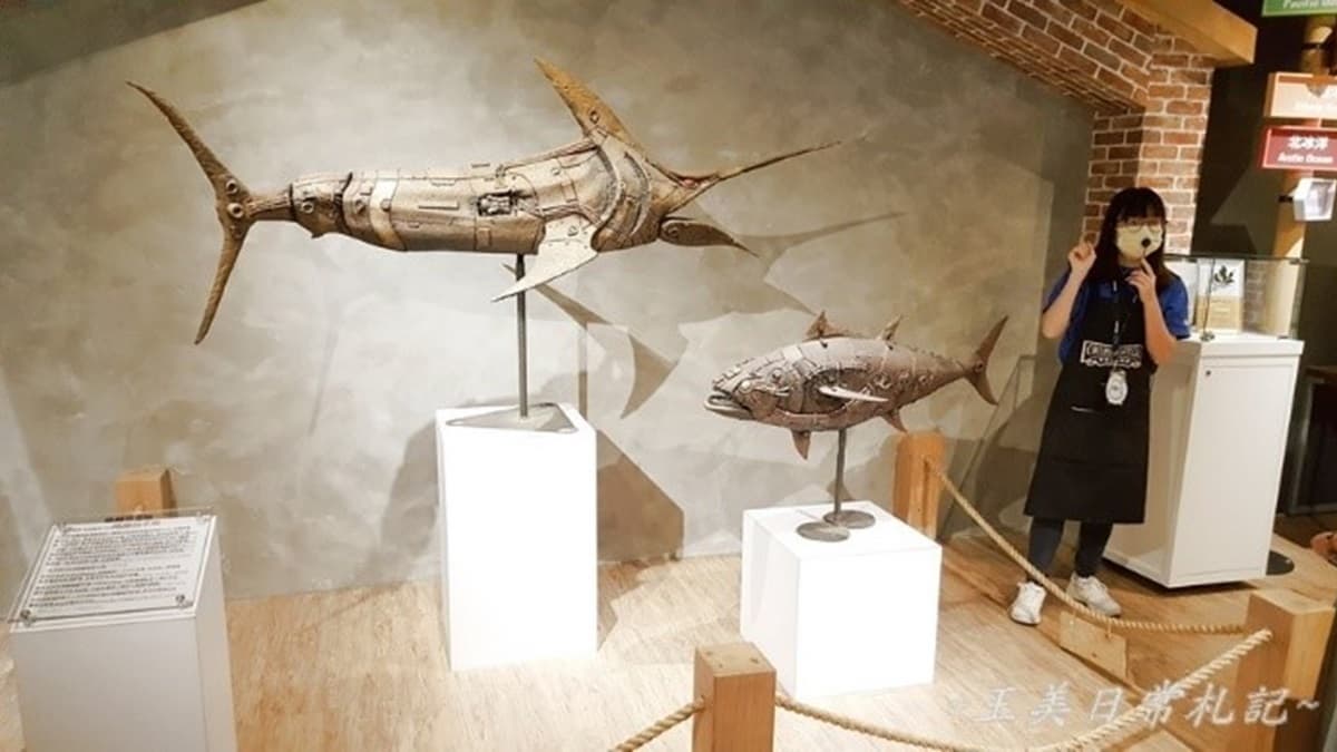 回憶殺！全台唯一「巨無霸釣魚機」這裡玩，還能帶小孩DIY魚拓、吃Ｑ萌熊熊雞蛋糕