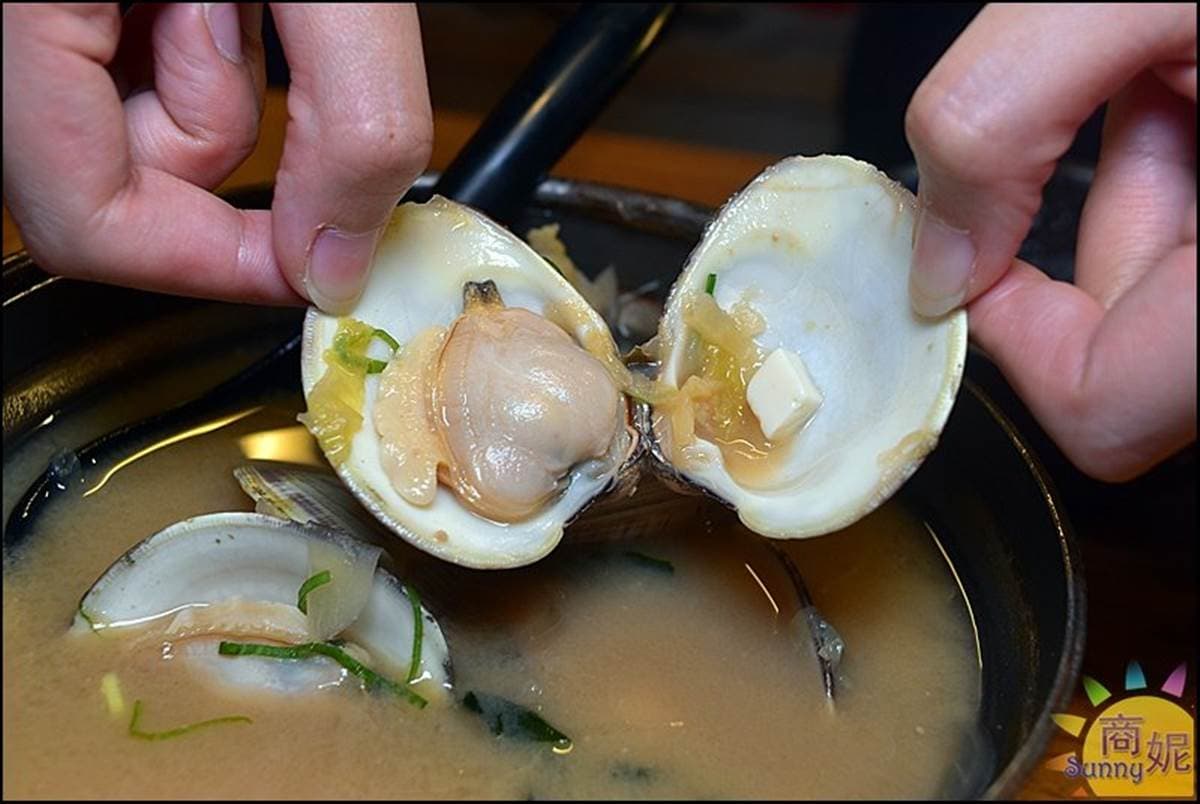 CP值爆表！台中超狂「５小丼」一次嘗炙燒星鰻、比目魚，澎派分量１碗只要150元