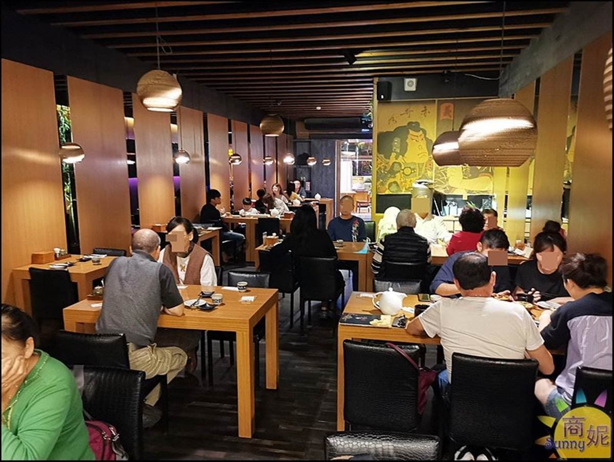 CP值爆表！台中超狂「５小丼」一次嘗炙燒星鰻、比目魚，澎派分量１碗只要150元