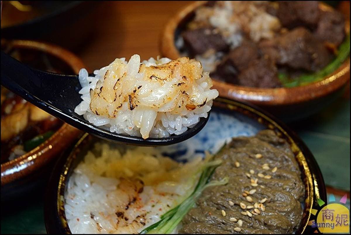CP值爆表！台中超狂「５小丼」一次嘗炙燒星鰻、比目魚，澎派分量１碗只要150元