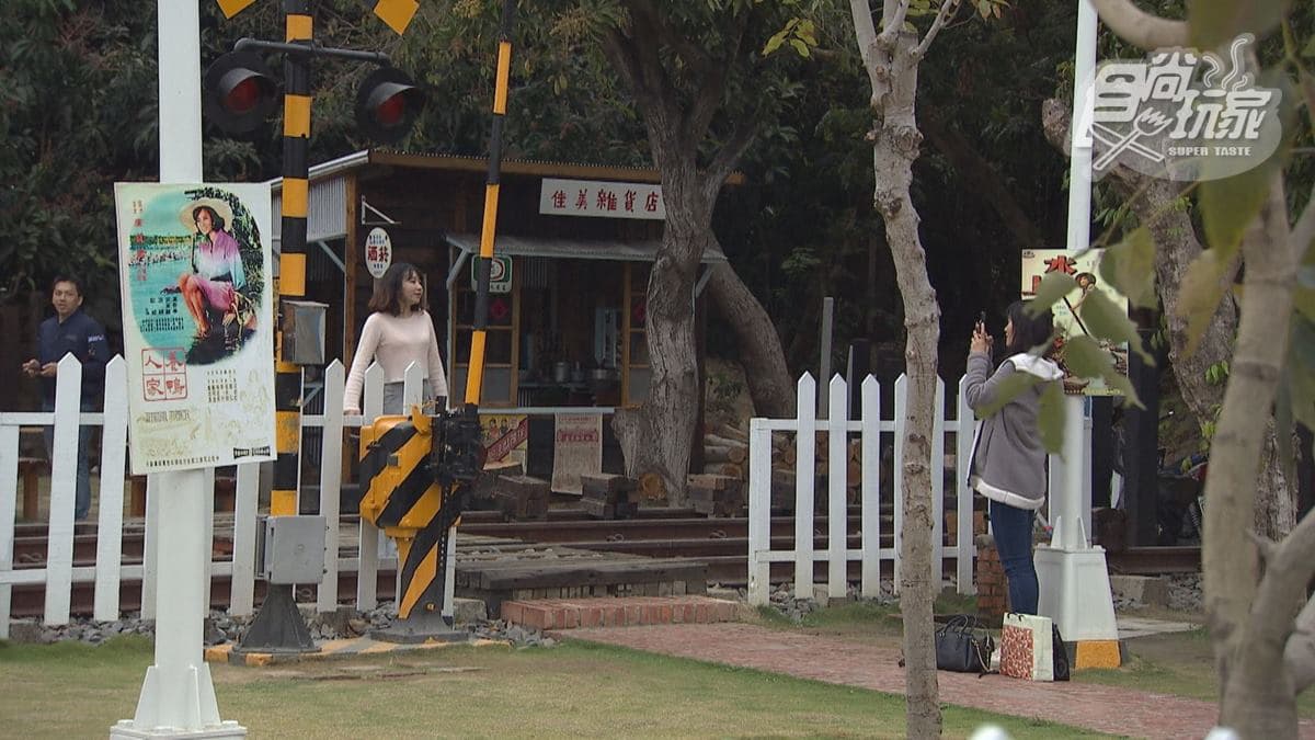 「牛稠子車站公園」是鐵道迷絕對必打卡的景點。
