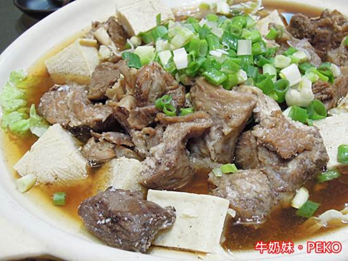 新莊人的回憶!6家50年起跳老字號美食:鎮店級牛腩鍋、百年芋粿巧、水蒸元寶綠豆糕 新莊人的回憶!6家50年起跳老字號美食:鎮店級牛腩鍋、百年芋粿巧、水蒸元寶綠豆糕