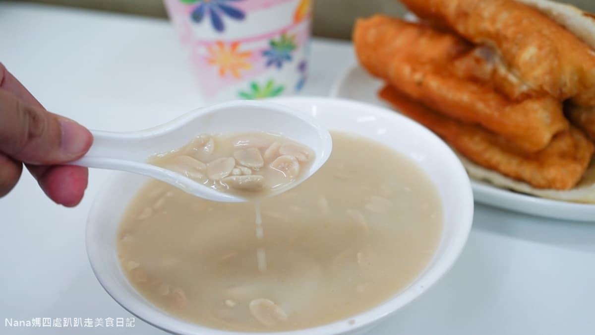 新莊人的回憶!6家50年起跳老字號美食:鎮店級牛腩鍋、百年芋粿巧、水蒸元寶綠豆糕 新莊人的回憶!6家50年起跳老字號美食:鎮店級牛腩鍋、百年芋粿巧、水蒸元寶綠豆糕