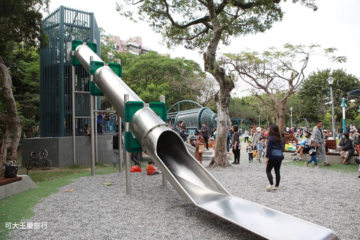來當小小機長!台北最新飛行主題公園亮點開箱:超Q模擬駕駛艙、5米高「塔台溜滑梯」 來當小小機長!台北最新飛行主題公園亮點開箱:超Q模擬駕駛艙、5米高「塔台溜滑梯」