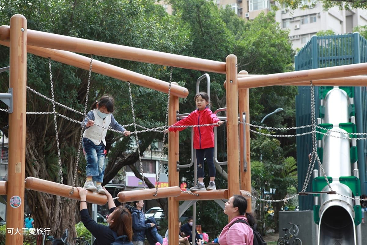 來當小小機長!台北最新飛行主題公園亮點開箱:超Q模擬駕駛艙、5米高「塔台溜滑梯」 來當小小機長!台北最新飛行主題公園亮點開箱:超Q模擬駕駛艙、5米高「塔台溜滑梯」