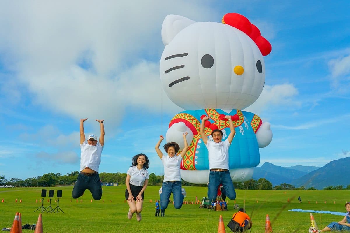 全球首個「HELLO KITTY熱氣球」開箱！台東熱氣球嘉年華將登場，繫留熱氣球預購日期出爐