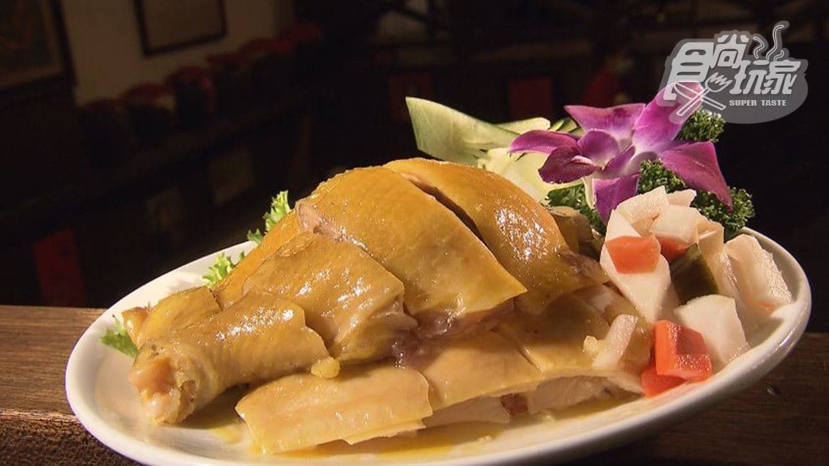 「白斬雞」是客家料理中常見的菜色。
