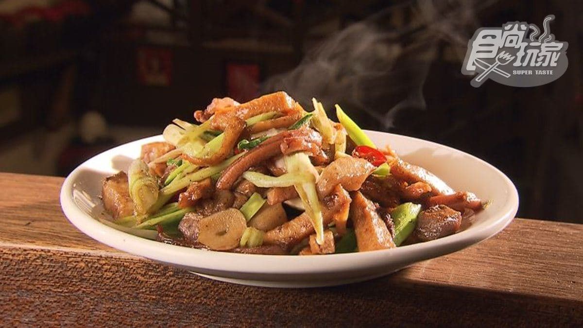 「客家小炒」也是相當熱門的人氣必點。
