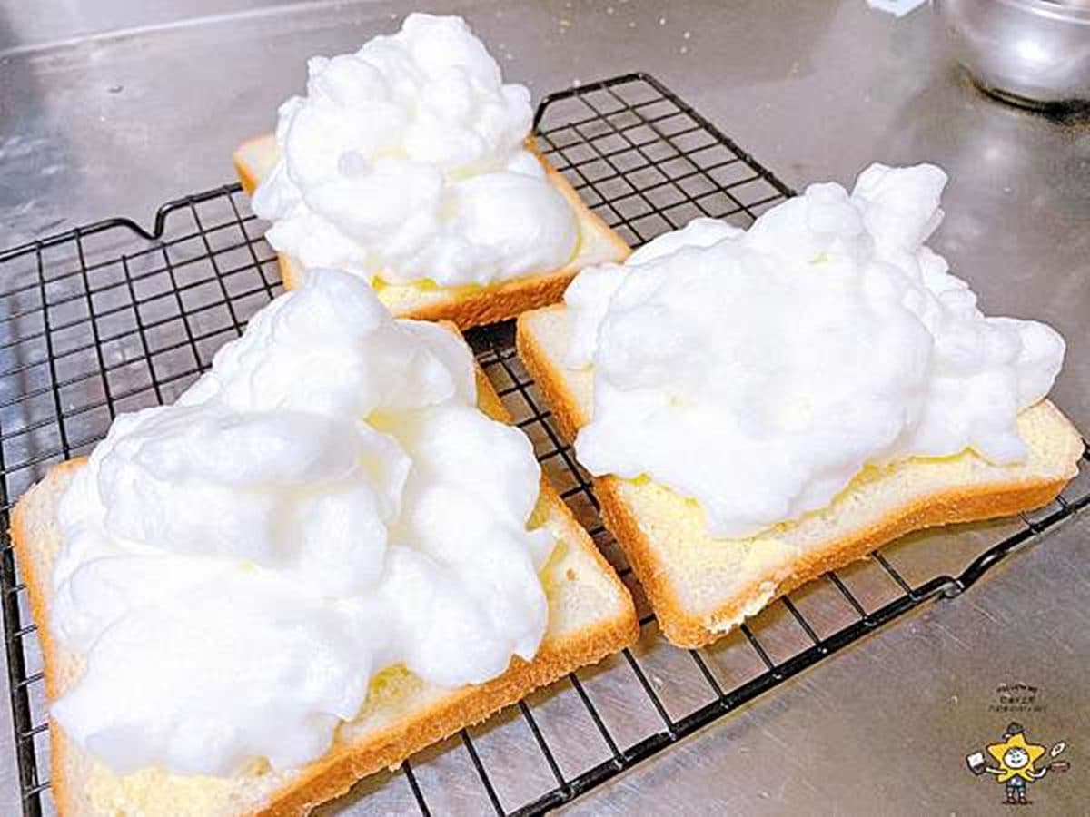 搞定孩子們的下午茶！在家做超療癒「雲朵蛋吐司」，料理初心者也能上手