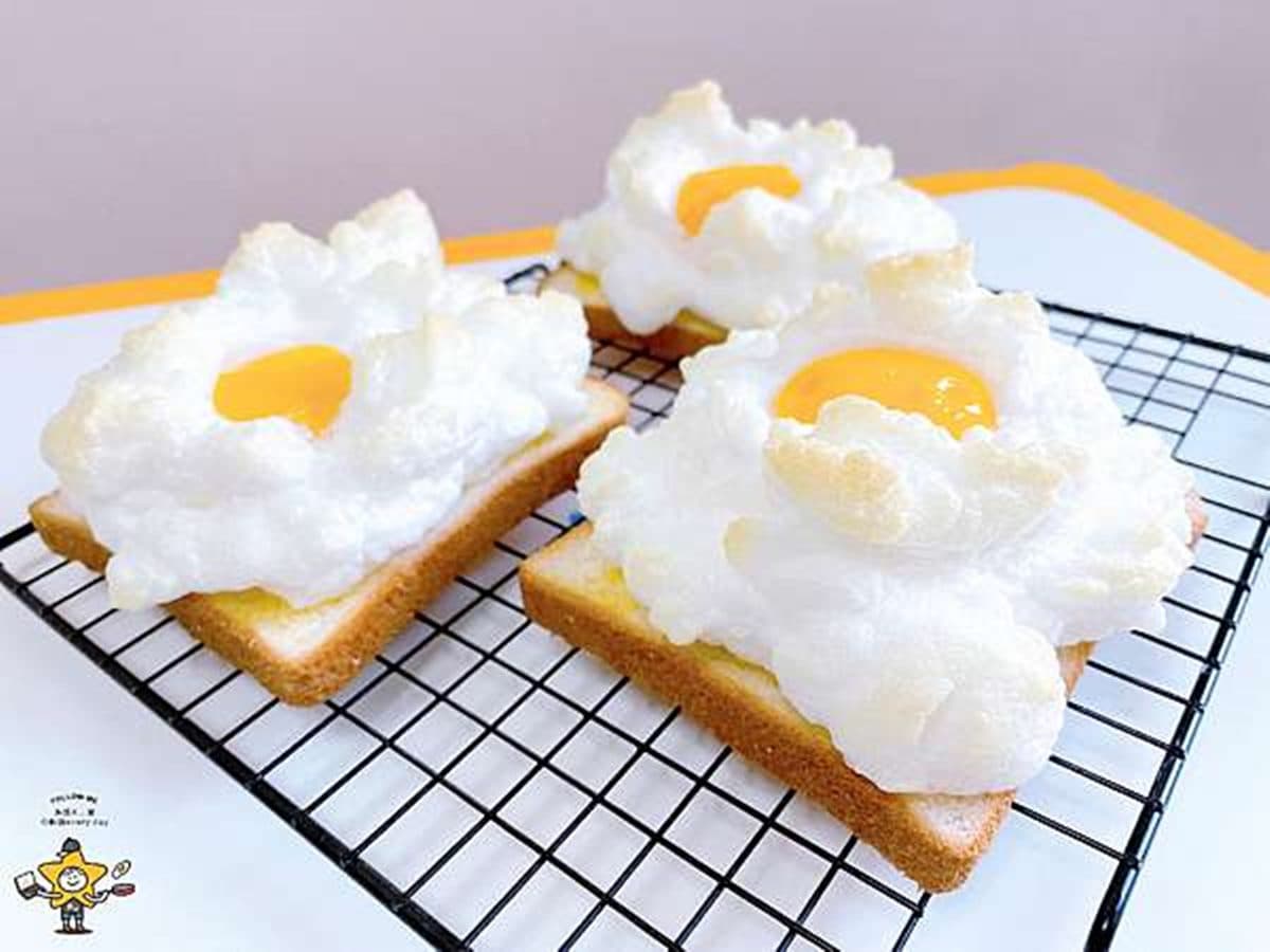搞定孩子們的下午茶！在家做超療癒「雲朵蛋吐司」，料理初心者也能上手
