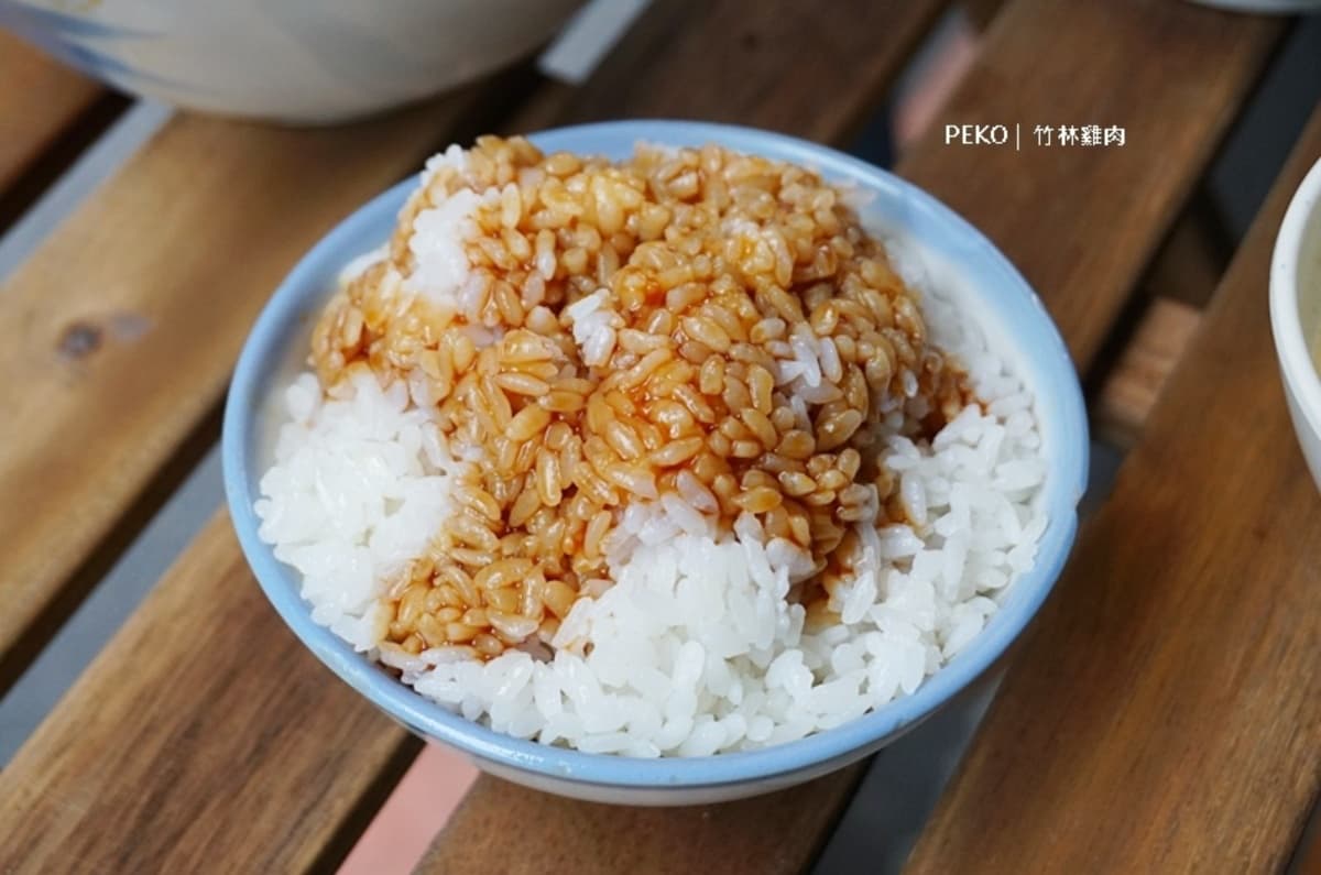 在地人也愛吃！超夯「銷魂雞肉飯」加量版更滿足，還有15元雞油飯很唰嘴