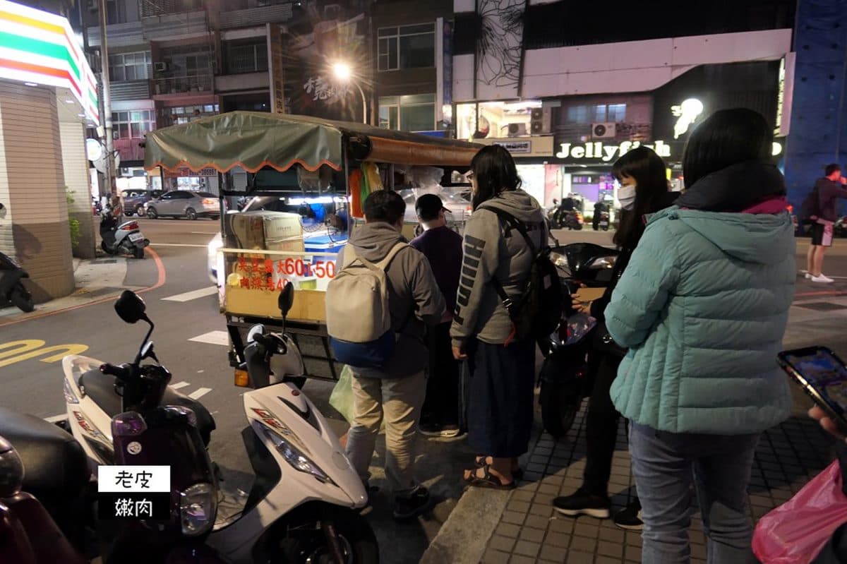 又臭又酥！每週只賣２小時神祕臭豆腐，外帶口感不減、必配老闆自製辣椒超提味