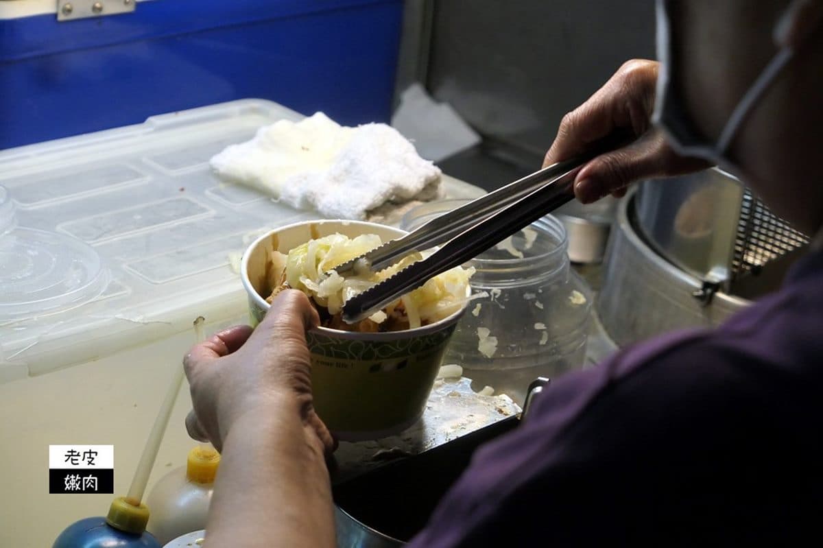 又臭又酥！每週只賣２小時神祕臭豆腐，外帶口感不減、必配老闆自製辣椒超提味