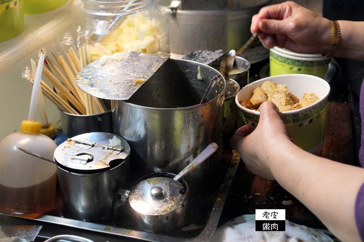 又臭又酥！每週只賣２小時神祕臭豆腐，外帶口感不減、必配老闆自製辣椒超提味