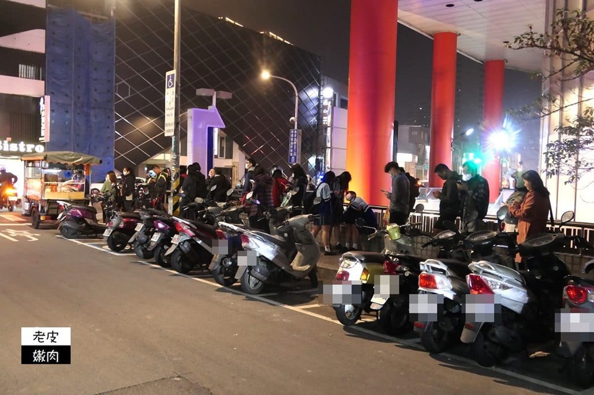 又臭又酥！每週只賣２小時神祕臭豆腐，外帶口感不減、必配老闆自製辣椒超提味