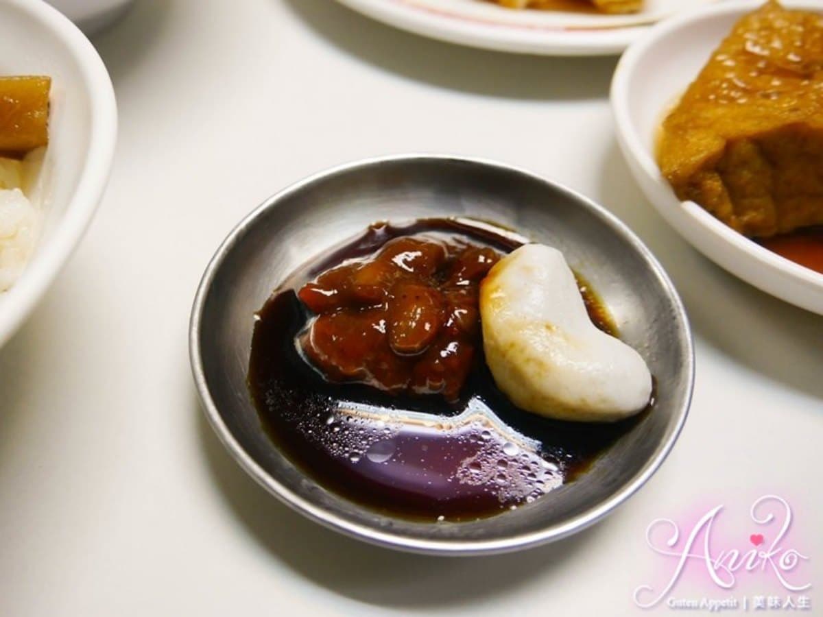 在地人早餐組合!台南80年老店必點肉燥飯+肉汁油條,澎派綜合湯1碗有5種配料 在地人早餐組合!台南80年老店必點肉燥飯+肉汁油條,澎派綜合湯1碗有5種配料