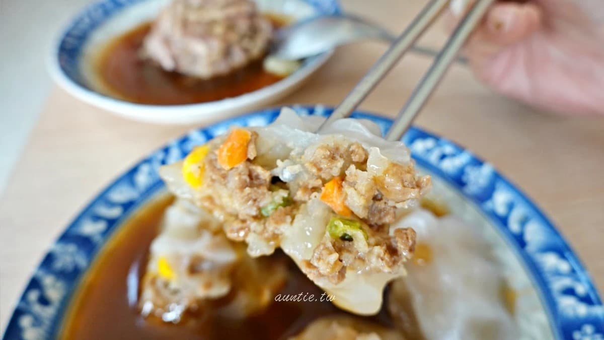 1顆只要7元!台南手工「山形」肉圓鹹香餡飽滿,大顆芋丸吃得到滿滿芋頭籤 1顆只要7元!台南手工「山形」肉圓鹹香餡飽滿,大顆芋丸吃得到滿滿芋頭籤