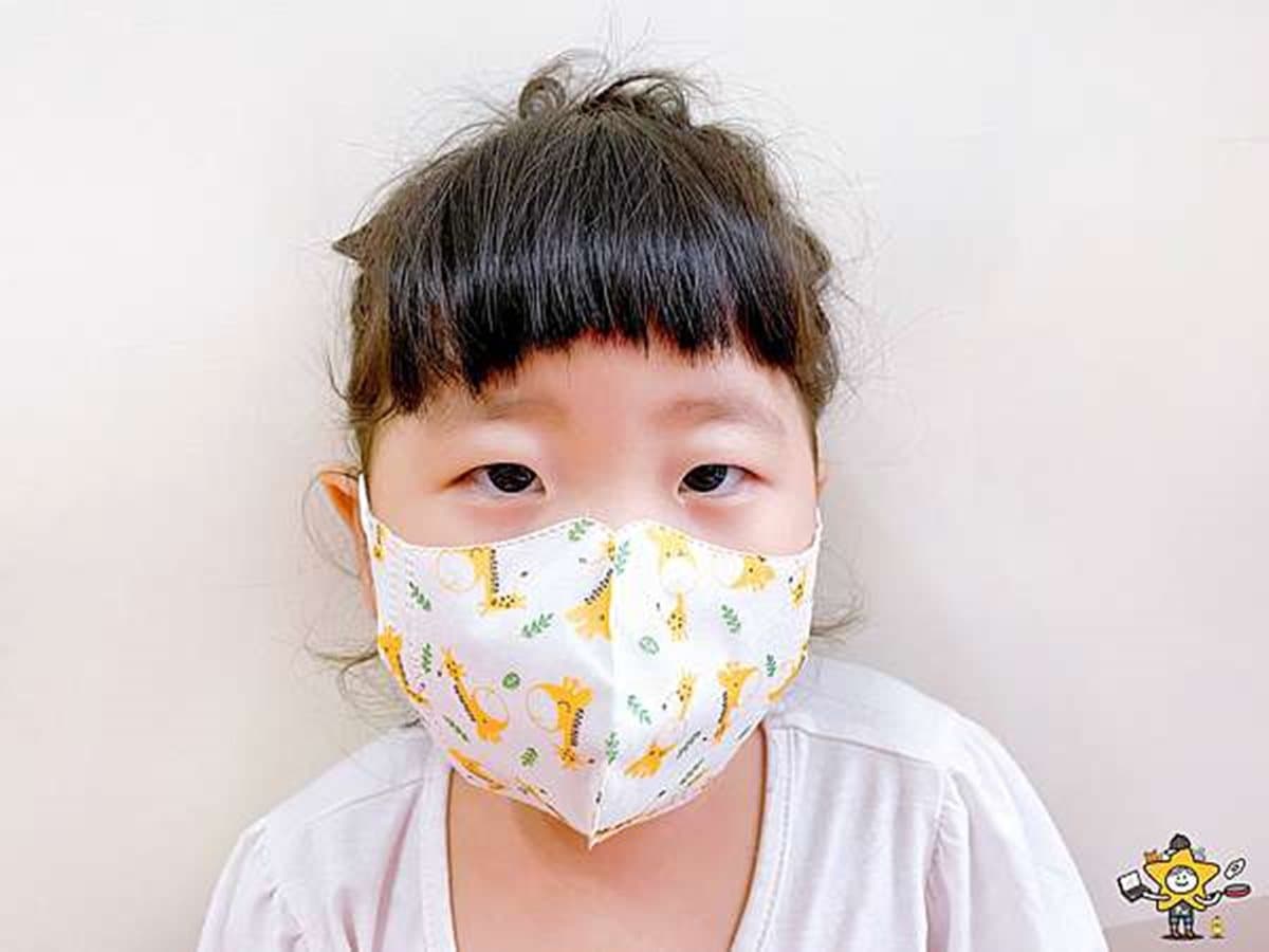 兒童口罩這樣戴最安心!11款尺寸、造型開箱,加碼挑選小祕訣、收納撇步 兒童口罩這樣戴最安心!11款尺寸、造型開箱,加碼挑選小祕訣、收納撇步